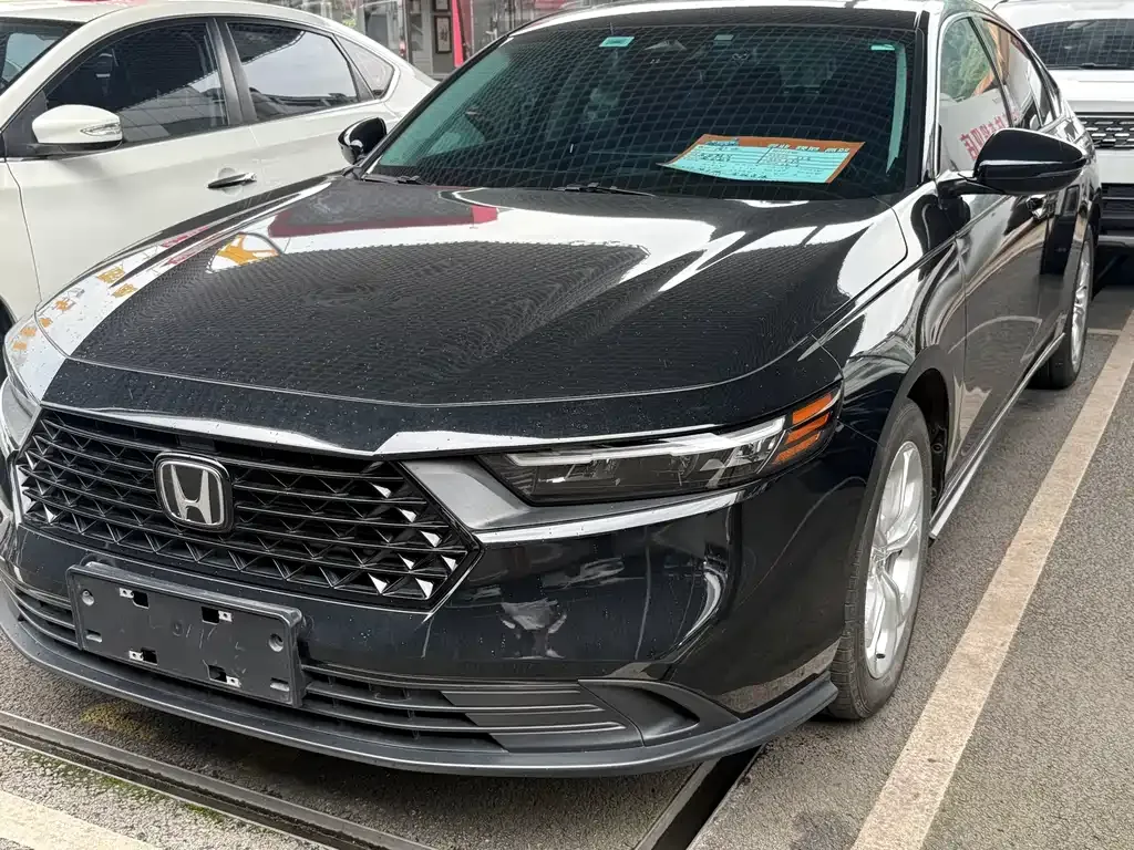 Honda Accord — фото 1