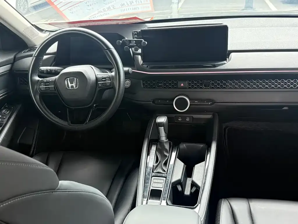 Honda Accord — фото 9