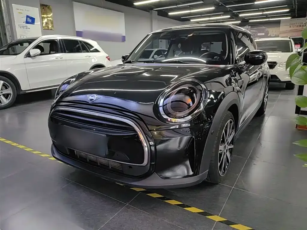 MINI Cooper (3-door) — фото 1