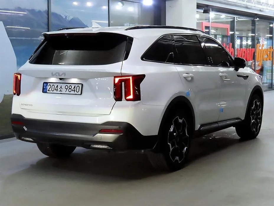 Kia Sorento — фото 8