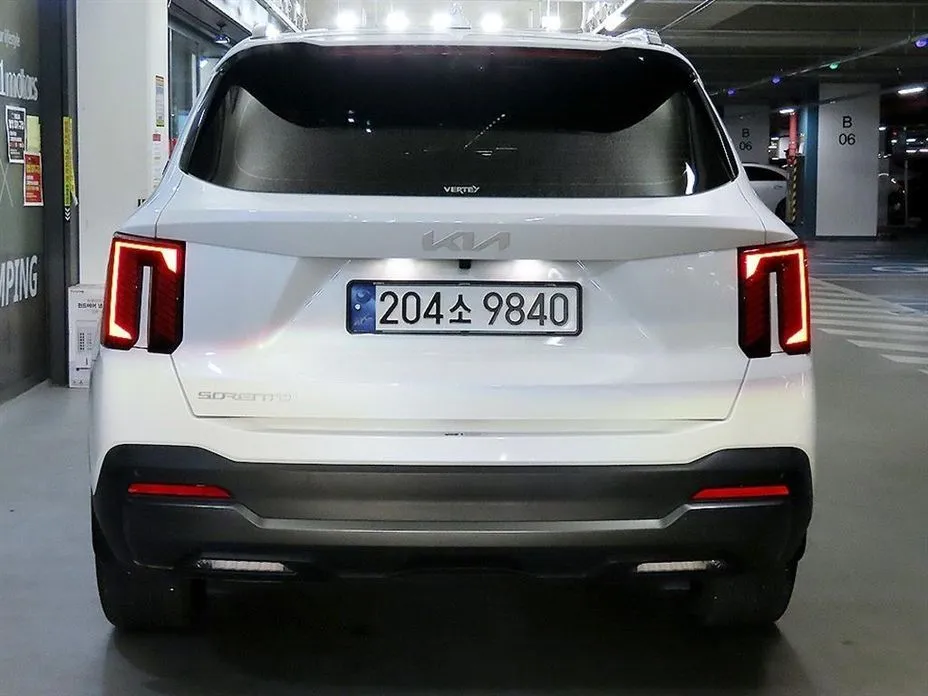 Kia Sorento — фото 10