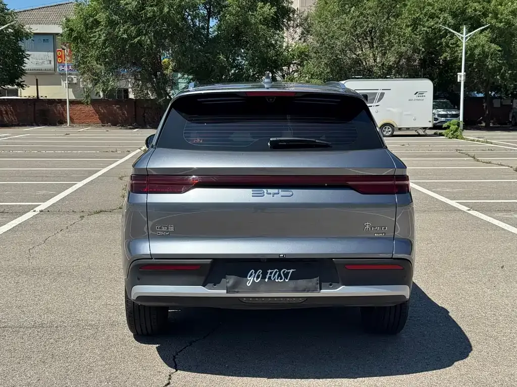 BYD L DM-i — фото 10