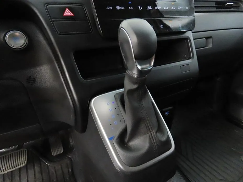 Hyundai Staria — фото 2