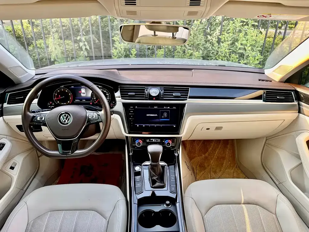 Volkswagen Phideon — фото 5