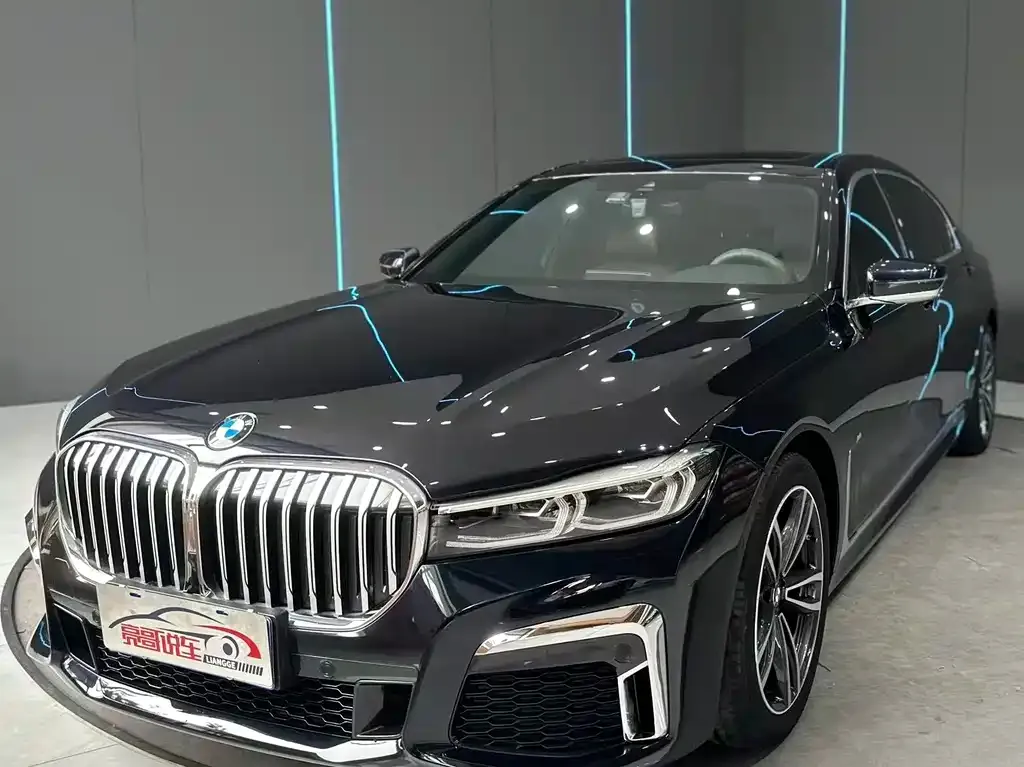 BMW 7 Series — фото 1