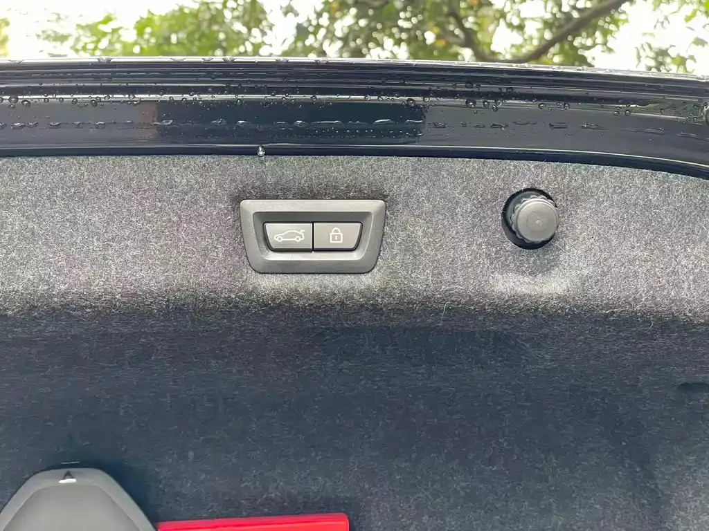 BMW 5 Series — фото 10