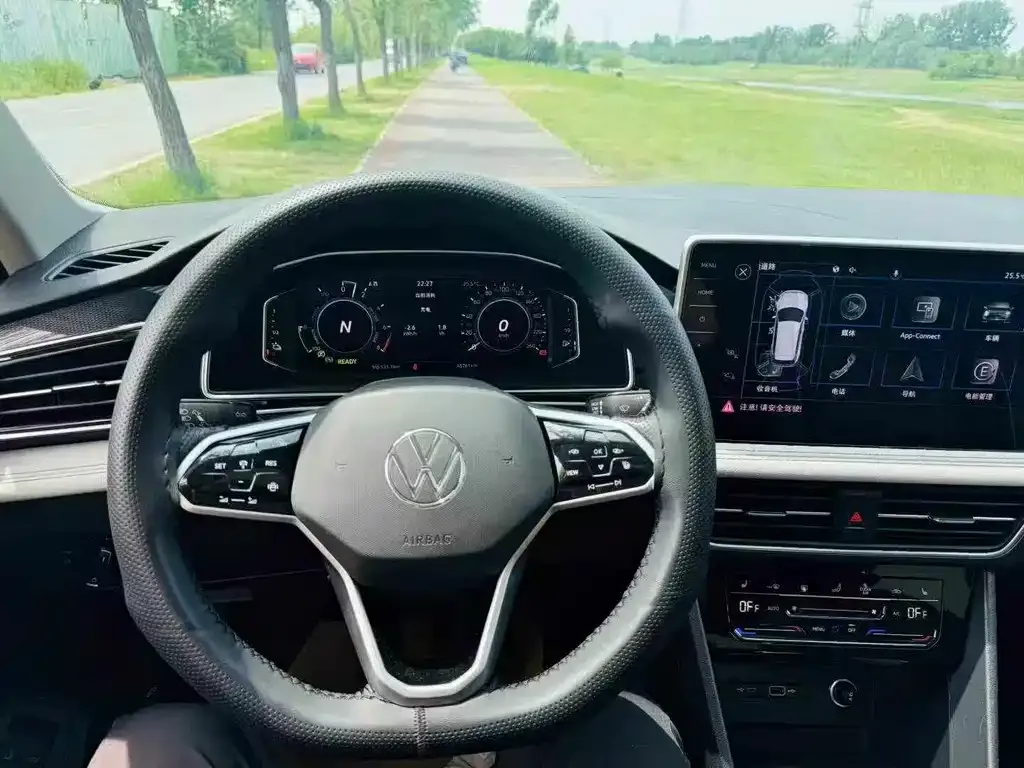 Volkswagen 途观L插电混动 — фото 2