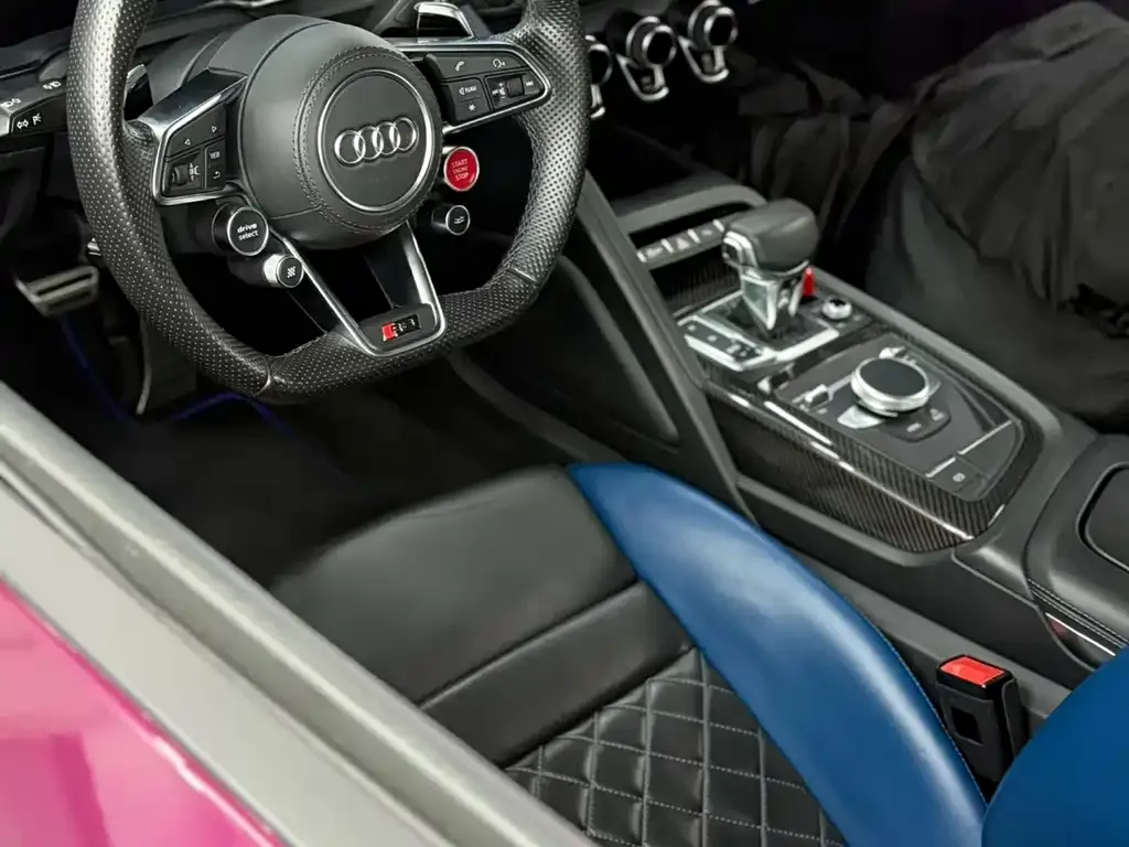 Audi R8 — фото 3