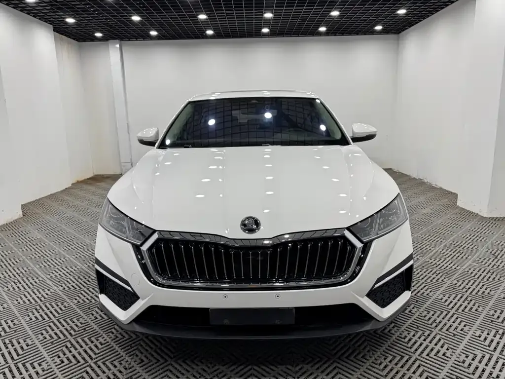 Skoda Octavia — фото 2