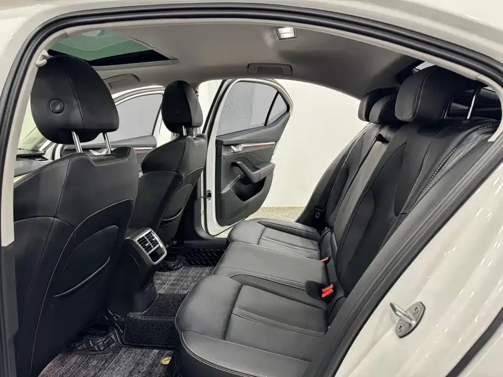 Skoda Octavia — фото 6