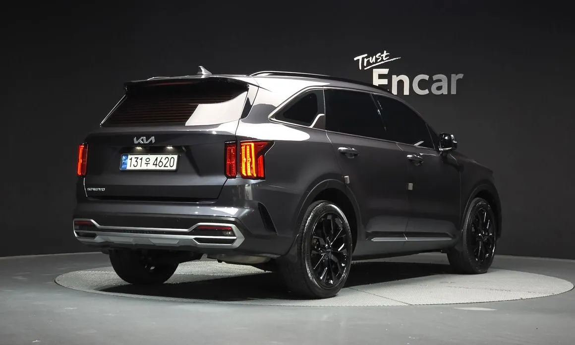 Kia Sorento — фото 9