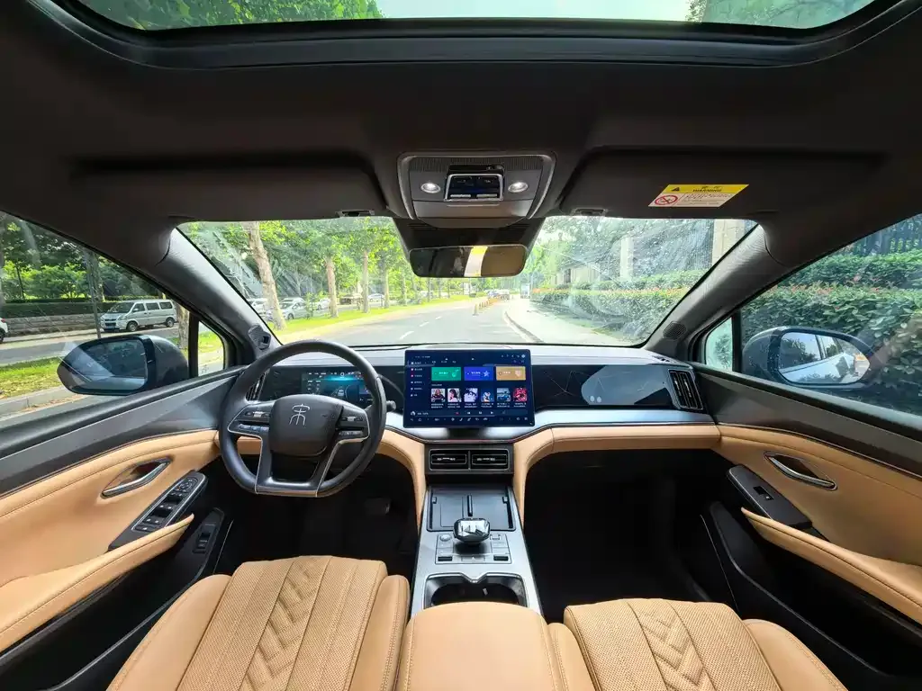 BYD L DM-i — фото 2