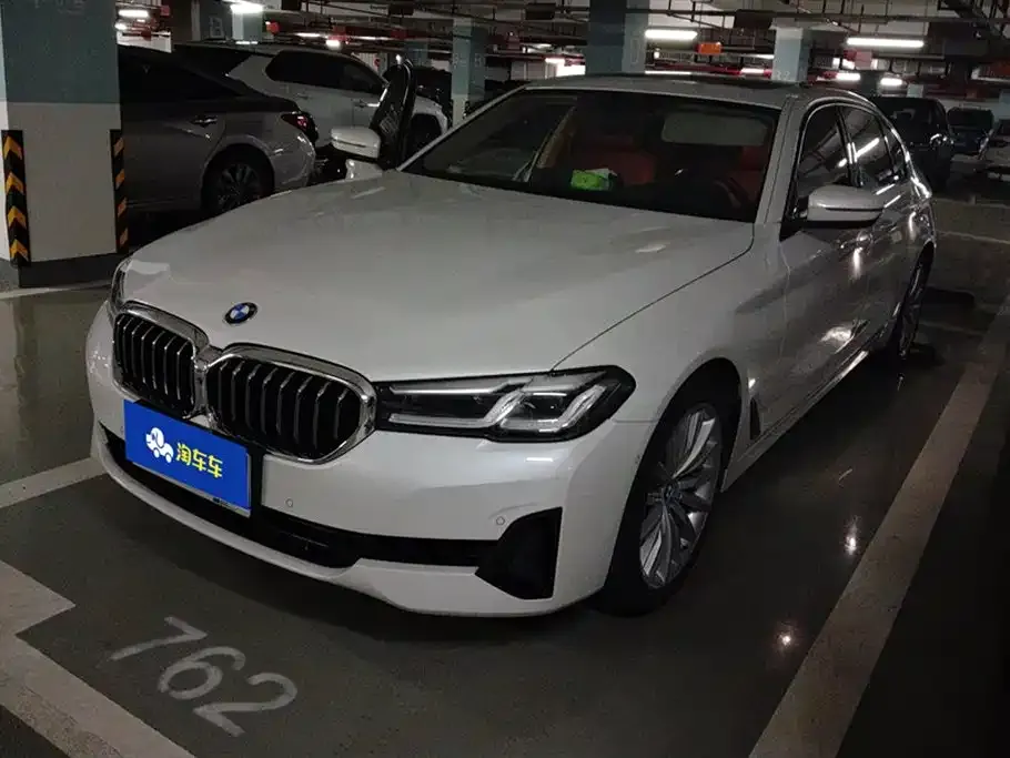 BMW 5 Series — фото 1