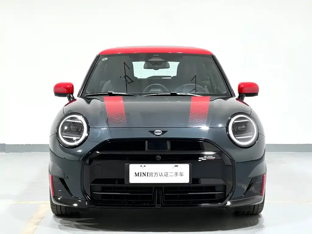 MINI JCW Electric — фото 2