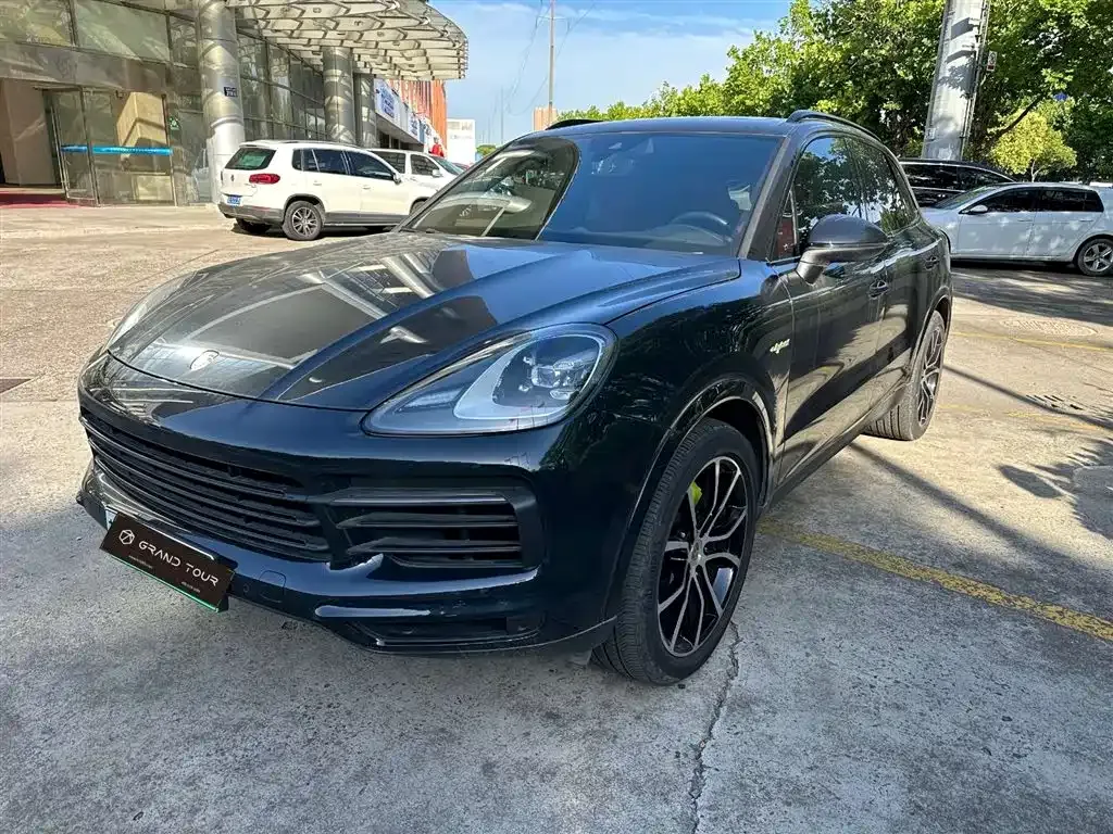 Porsche Cayenne Hybrid — фото 1