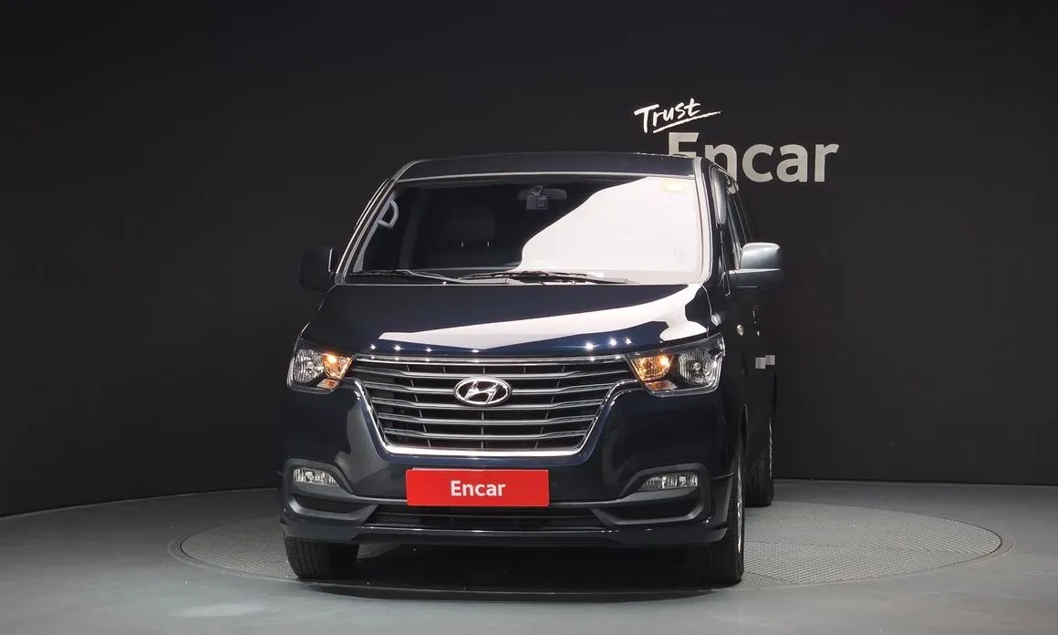 Hyundai Starex — фото 2