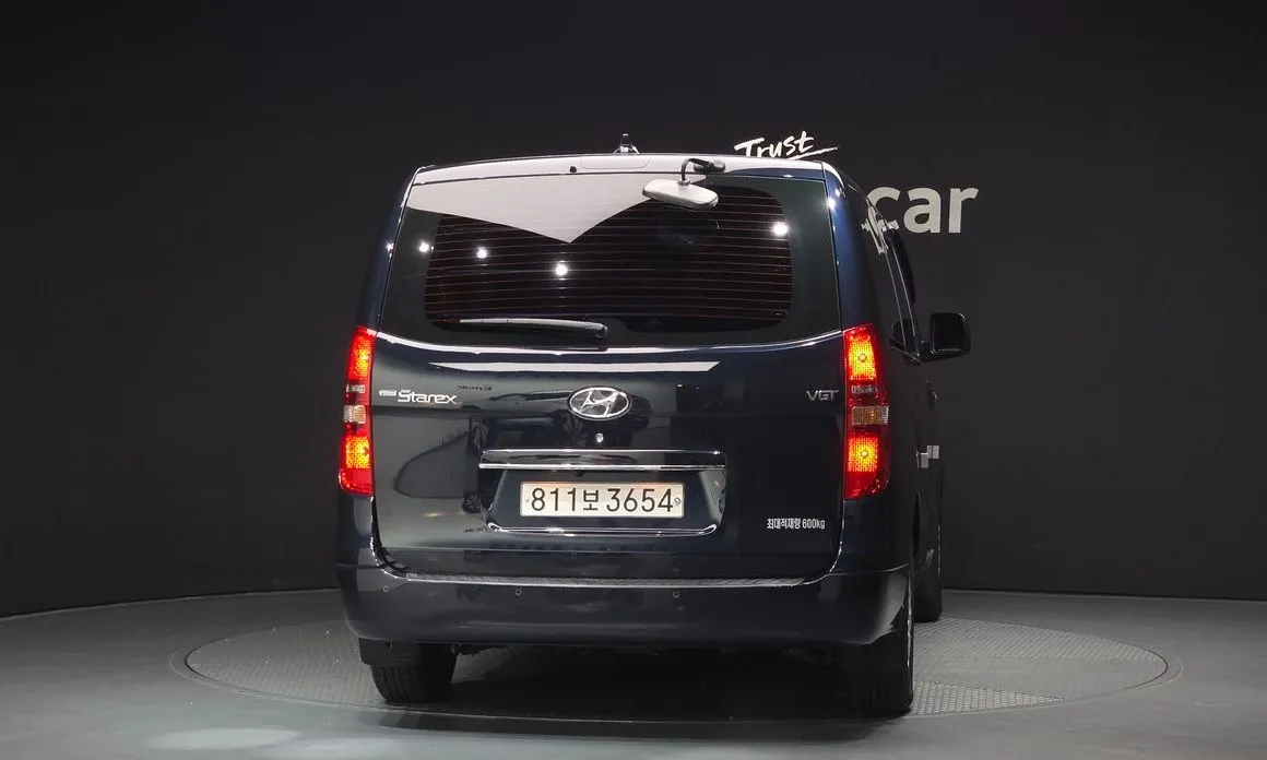 Hyundai Starex — фото 6
