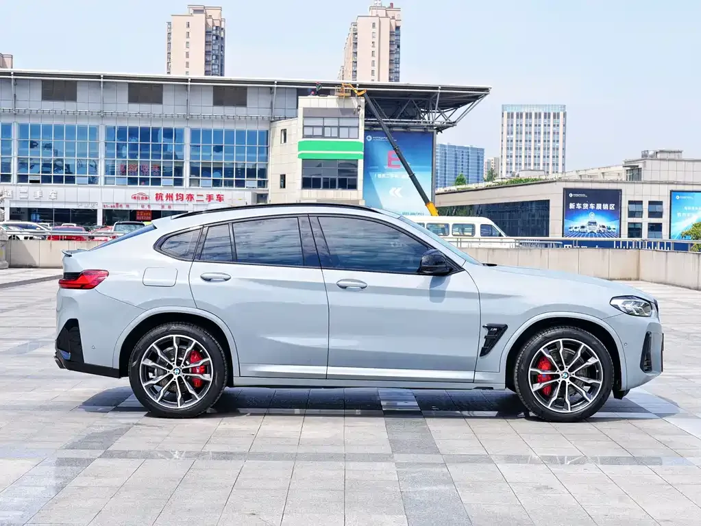 BMW X4 — фото 5