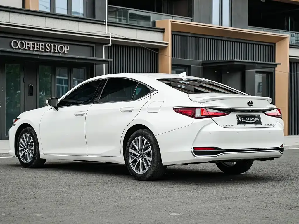 Lexus ES — фото 3