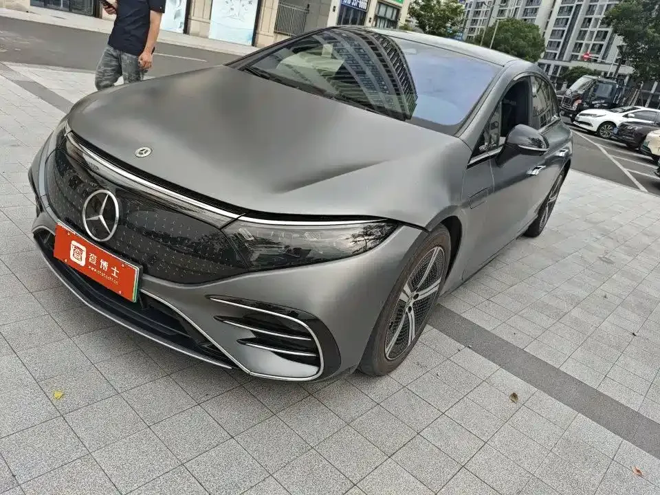 Mercedes-Benz EQS — фото 1