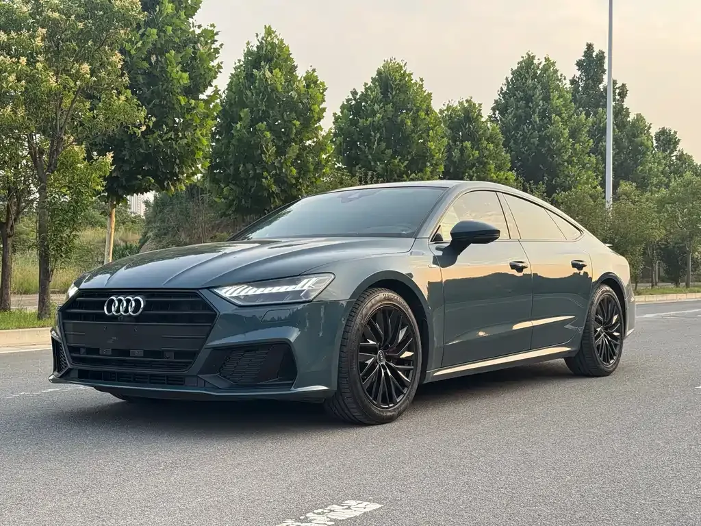 Audi A7 — фото 1