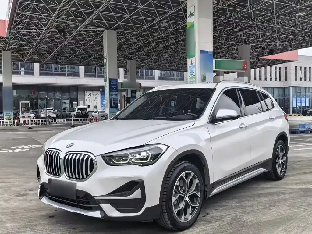 BMW X1 — фото 10