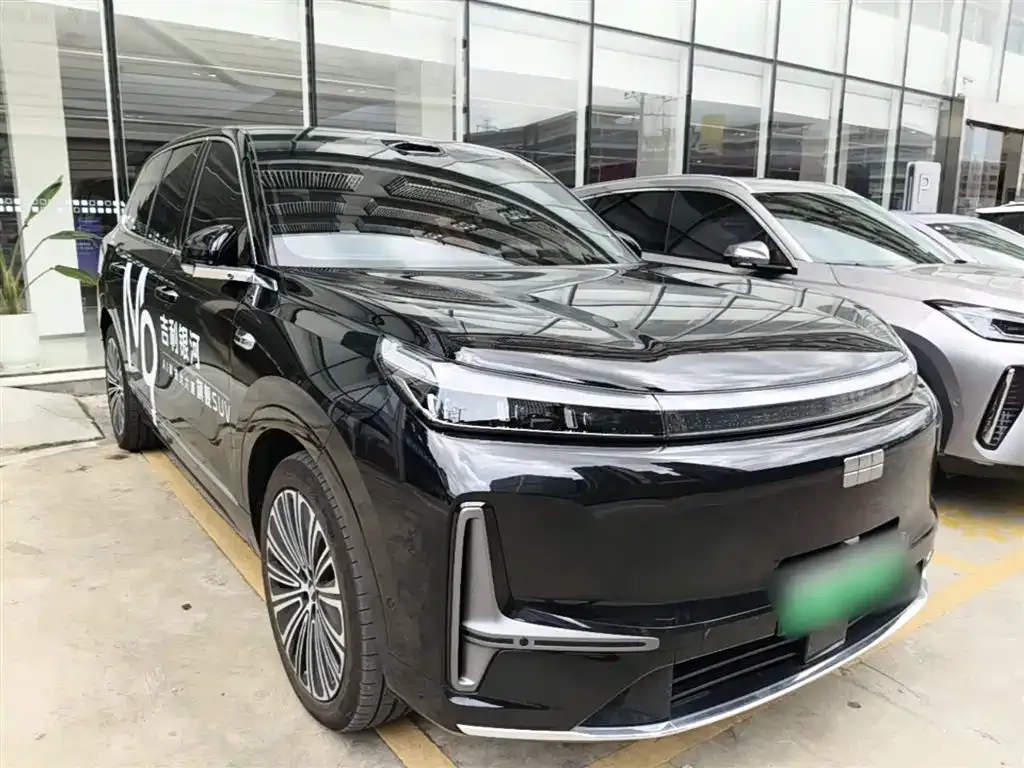 Geely Galaxy M9 — фото 6