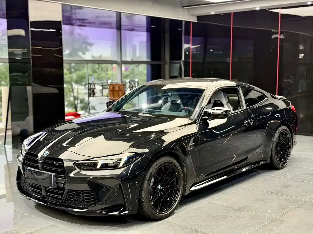 BMW M4 — фото 1