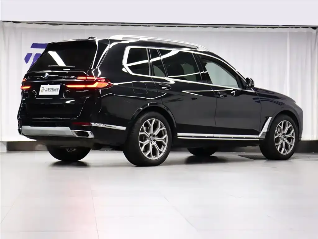 BMW X7 — фото 2