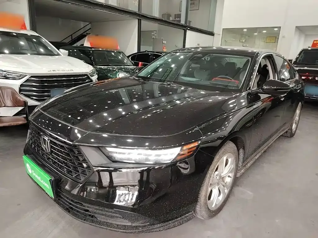 Honda Accord — фото 1