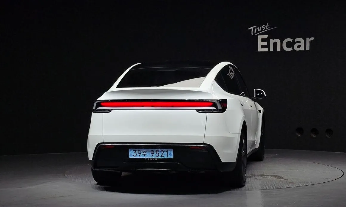 Tesla Model Y — фото 2