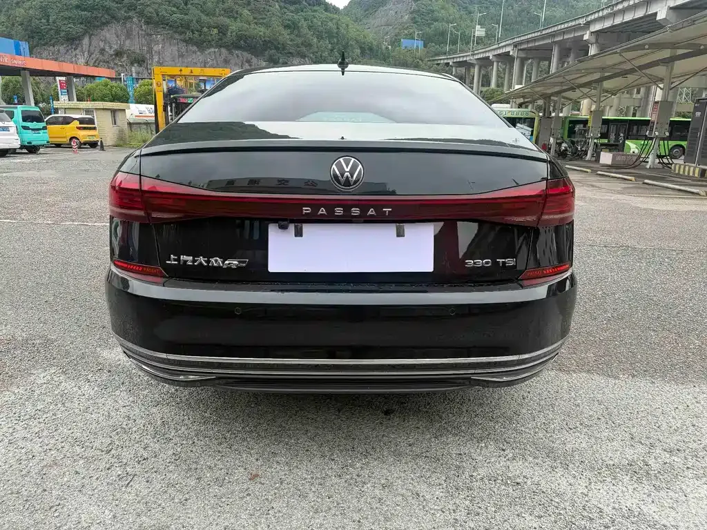 Volkswagen Passat — фото 4