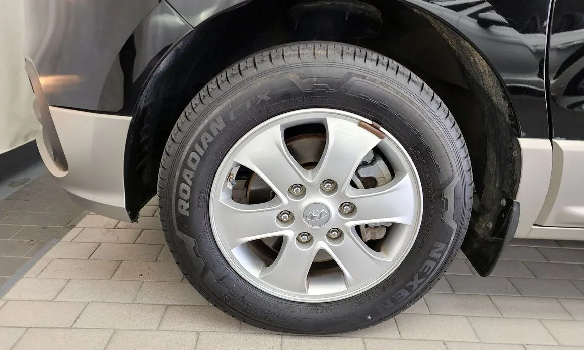 Hyundai Starex — фото 6