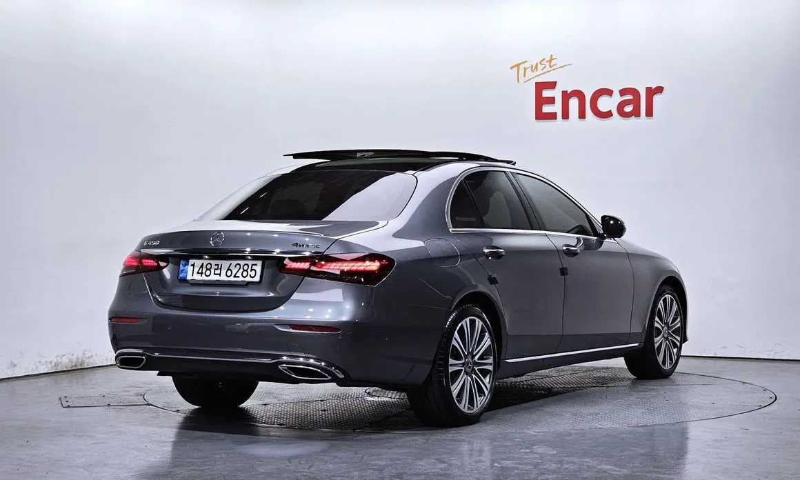 Mercedes-Benz E-Class — фото 10