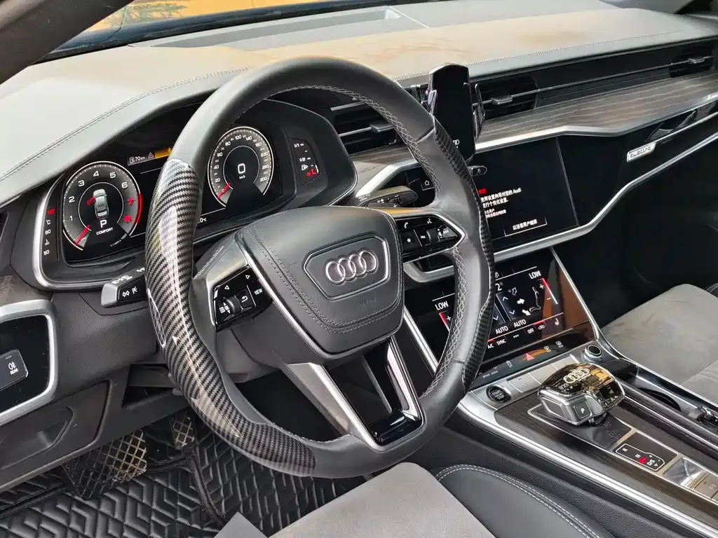 Audi A6L — фото 10