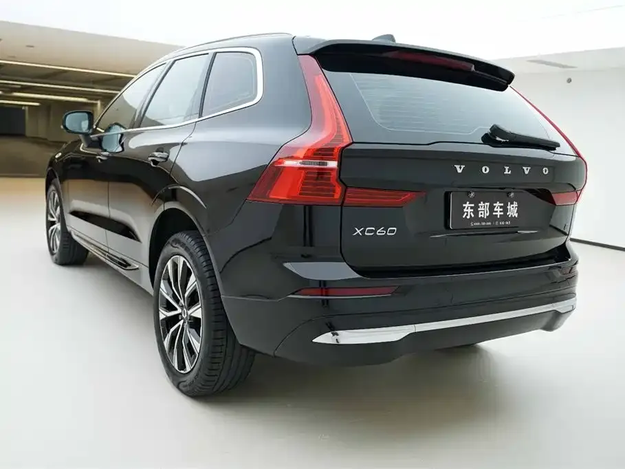 Volvo XC60 — фото 5