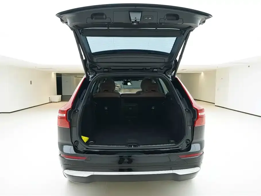 Volvo XC60 — фото 3