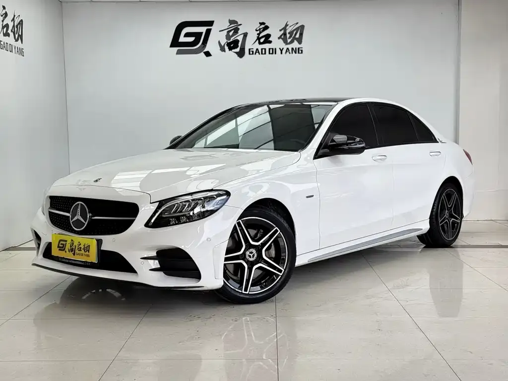 Mercedes-Benz C-Class — фото 1