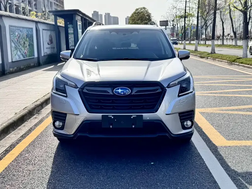 Subaru Forester — фото 5
