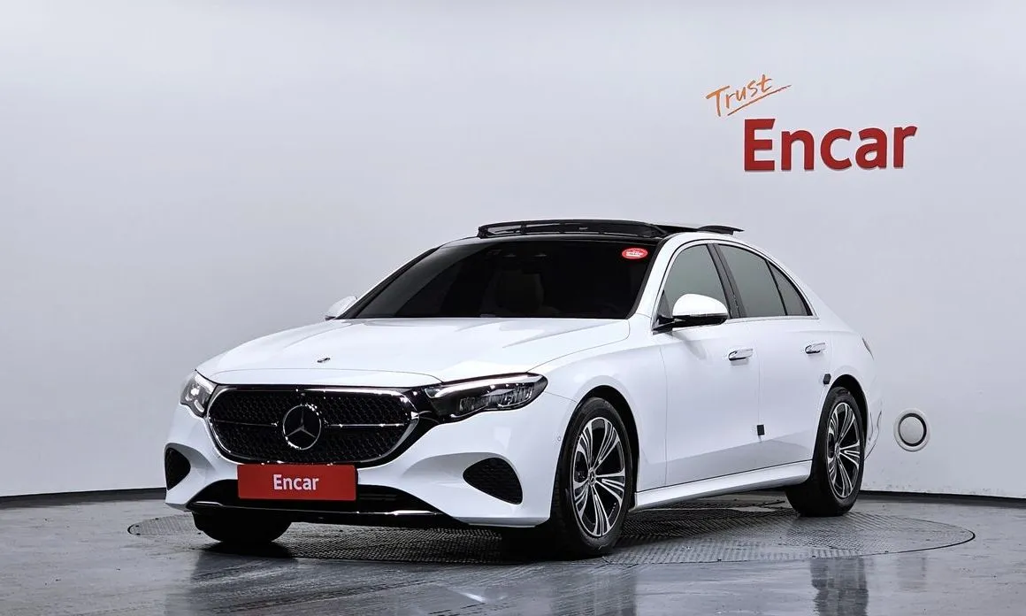 Mercedes-Benz E-Class — фото 1