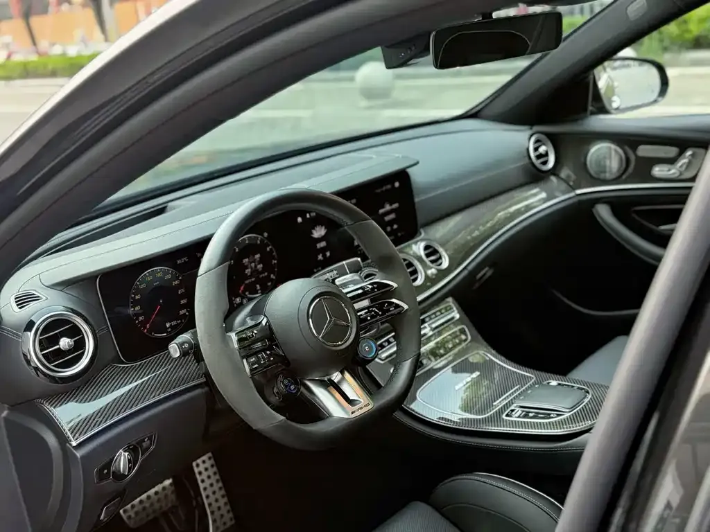 Mercedes-Benz E-Class AMG — фото 3