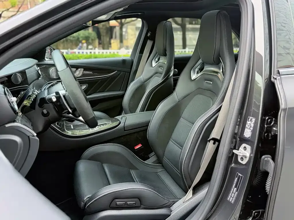 Mercedes-Benz E-Class AMG — фото 4