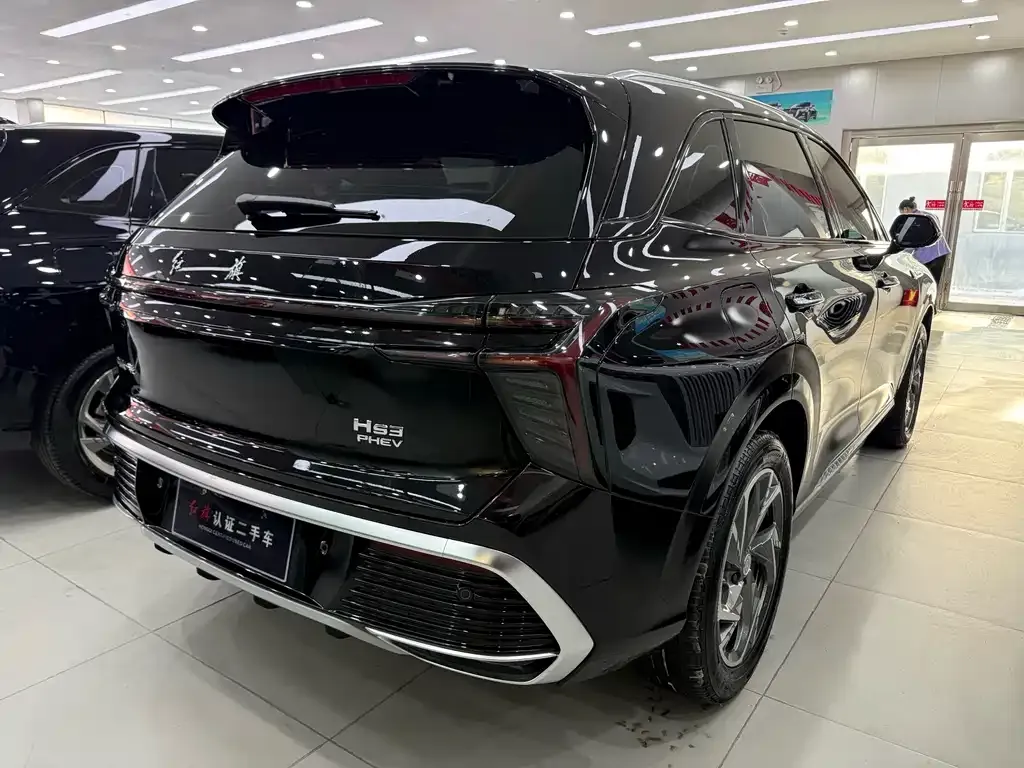 Hongqi HS3 PHEV — фото 3