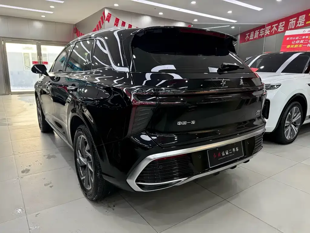 Hongqi HS3 PHEV — фото 10