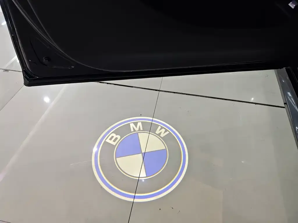 BMW 7 Series — фото 3