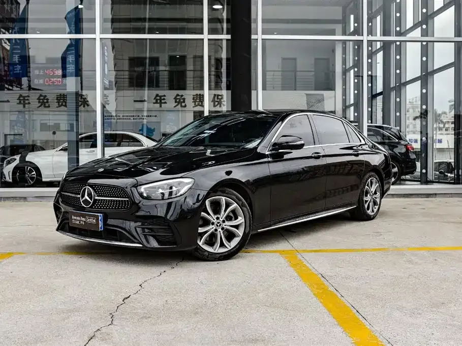 Mercedes-Benz E-Class — фото 7