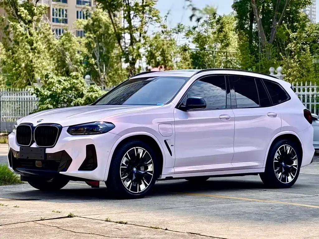 BMW iX3 — фото 7