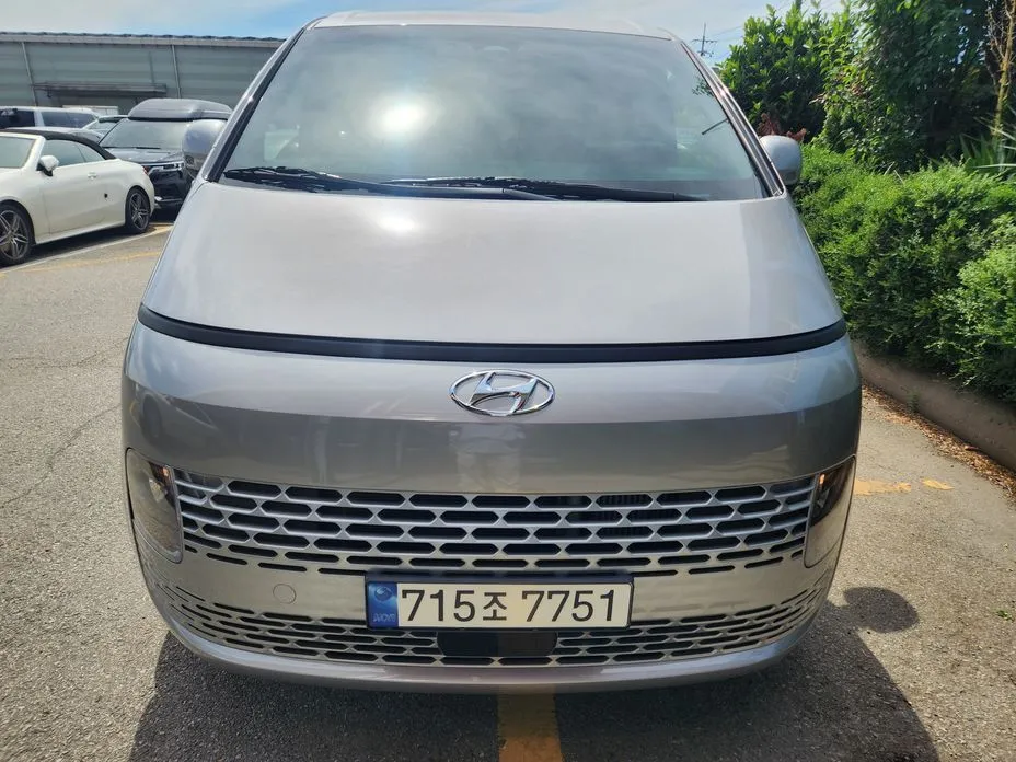Hyundai Staria — фото 1
