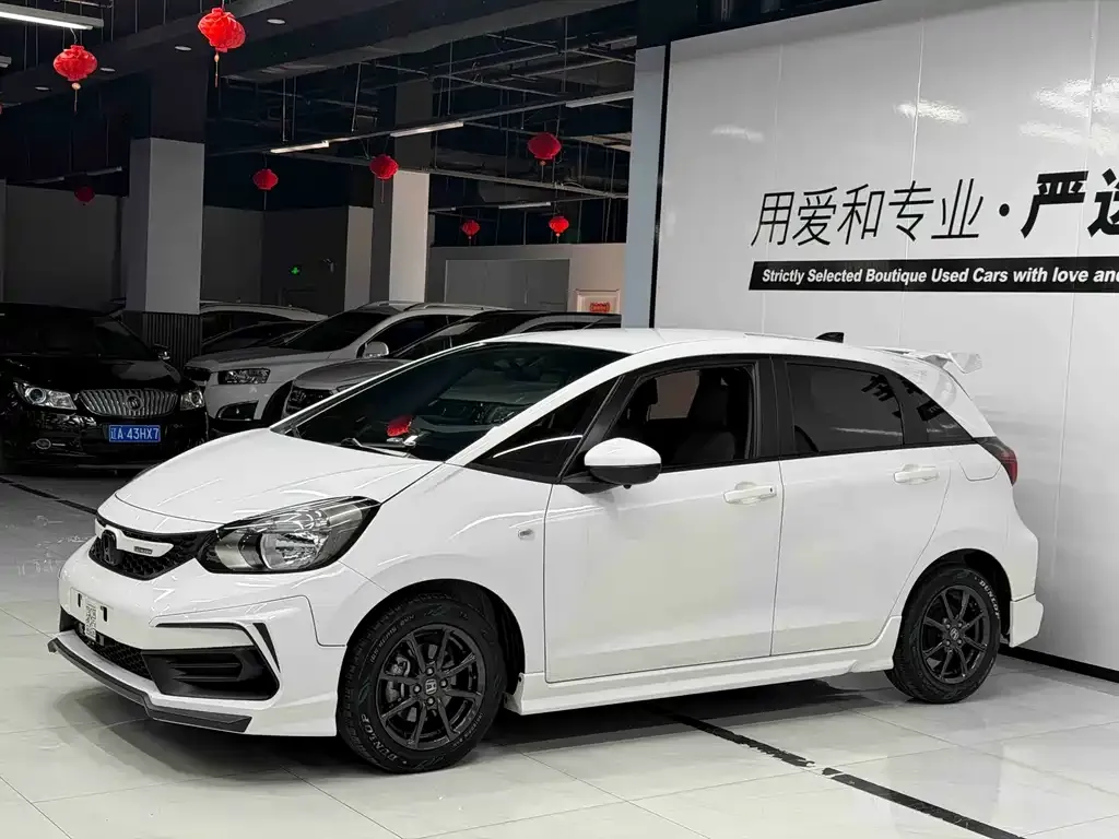 Honda Fit — фото 1