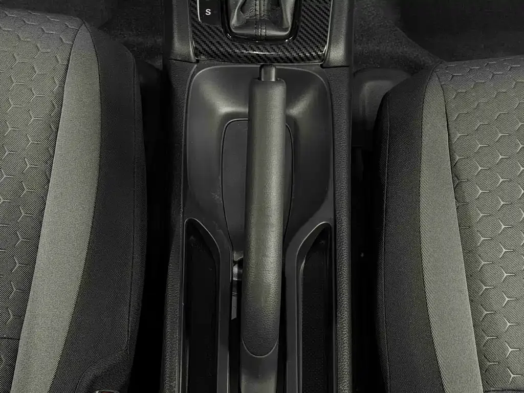 Honda Fit — фото 10